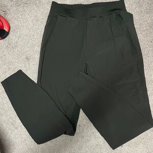 Men’s army green lululemon Pants